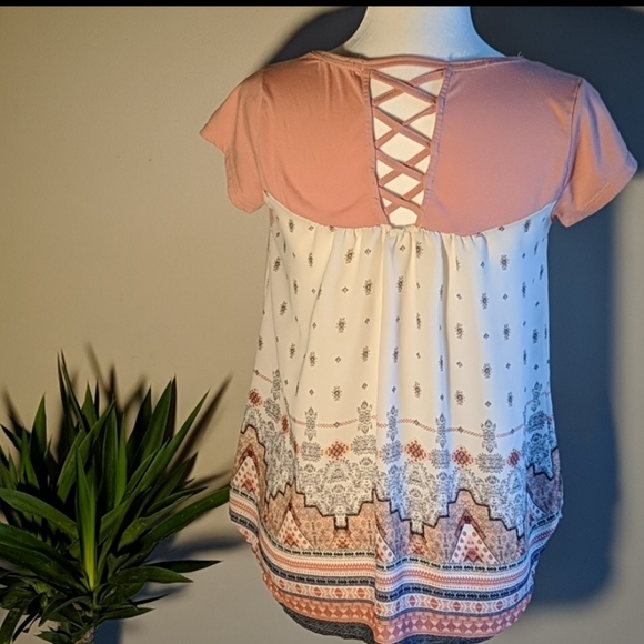Rewind Tops - 3/$30 Beautiful pink and cream shirt